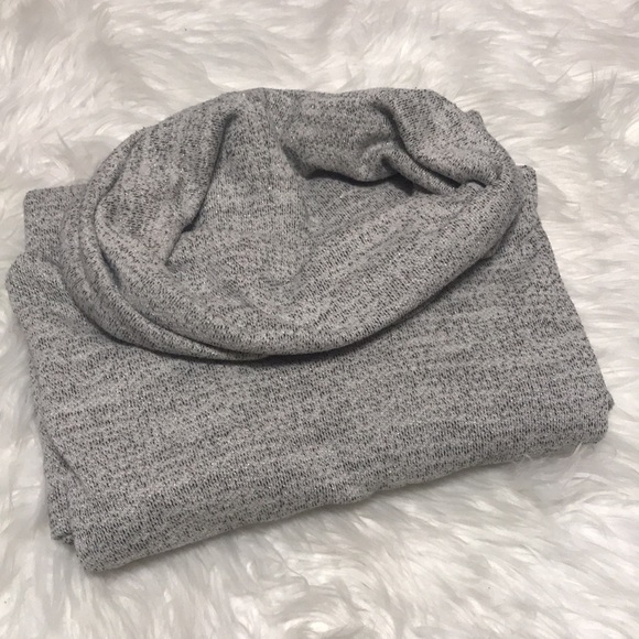 𝅺Plus Size Long Sleeve Cowl Neck Top Size 2X - Picture 9 of 9